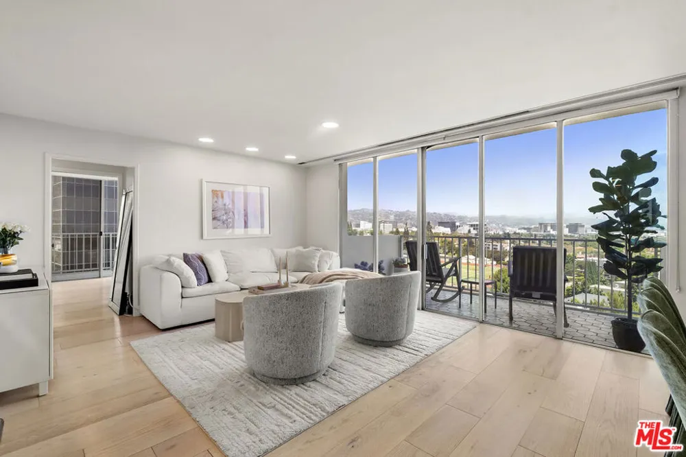 2160 Century Parkway #702 Los Angeles, CA 90067