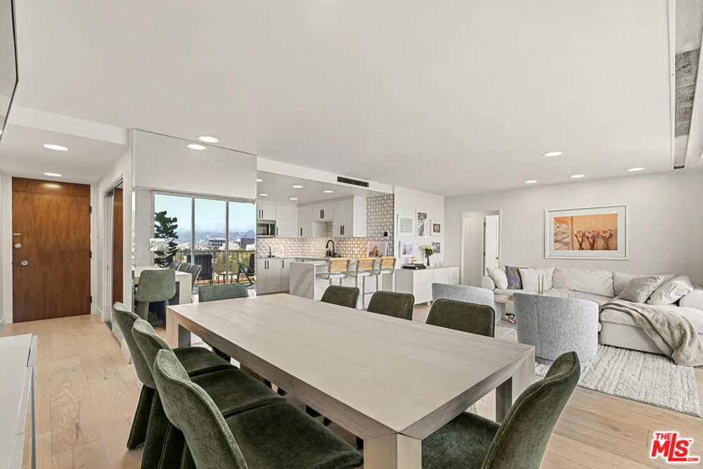 2160 Century Parkway #702 Los Angeles, CA 90067