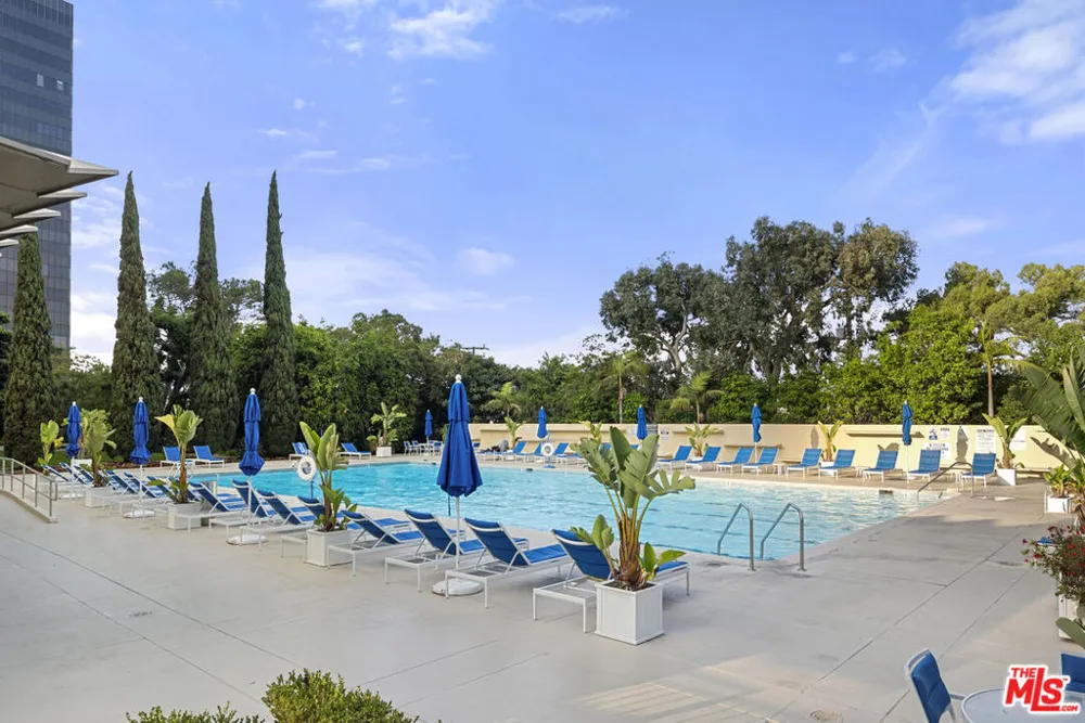 2160 Century Parkway #702 Los Angeles, CA 90067