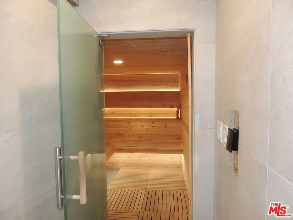 2160 Century Parkway #702 Los Angeles, CA 90067