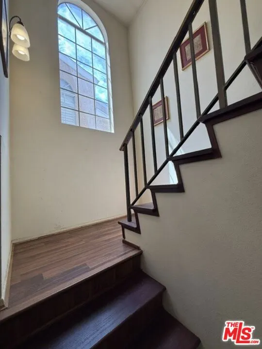 19928 Chase Street #27 Los Angeles, CA 91306