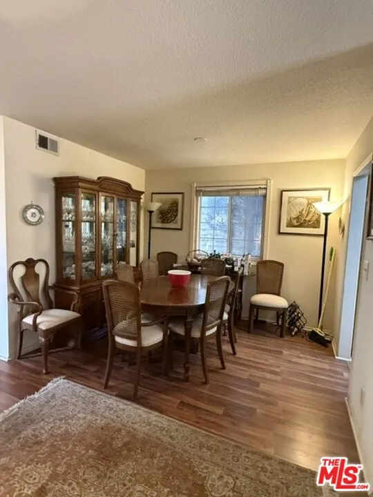 19928 Chase Street #27 Los Angeles, CA 91306