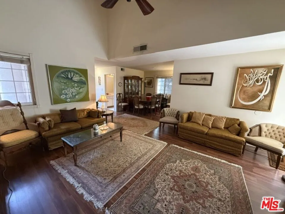 19928 Chase Street #27 Los Angeles, CA 91306