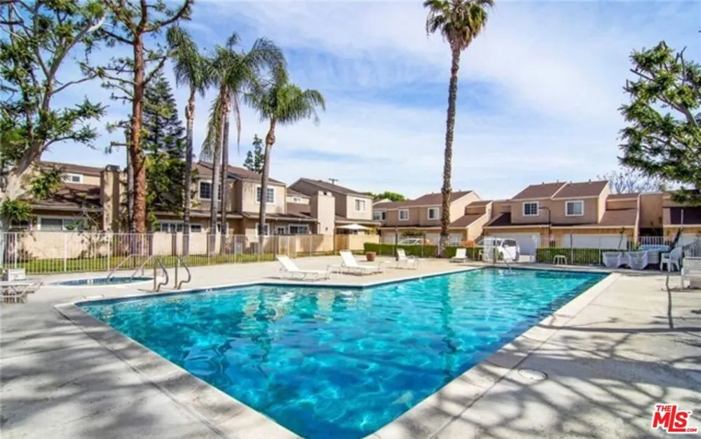 19928 Chase Street #27 Los Angeles, CA 91306