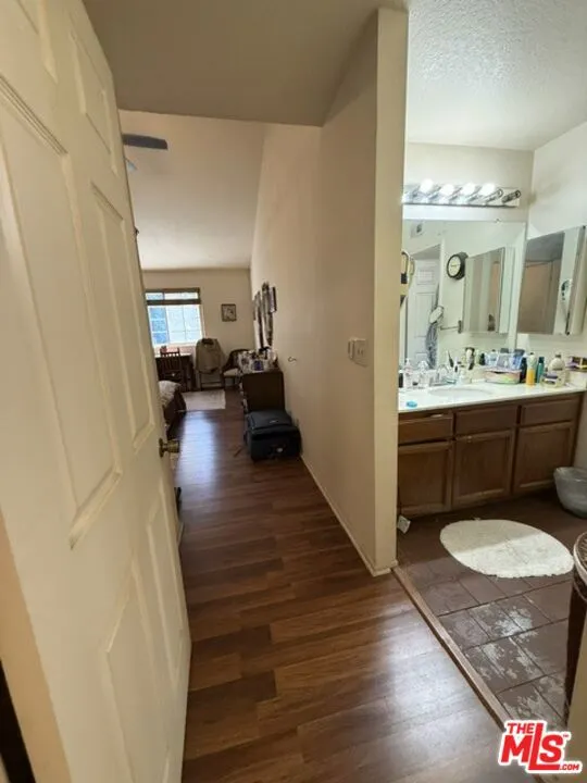 19928 Chase Street #27 Los Angeles, CA 91306