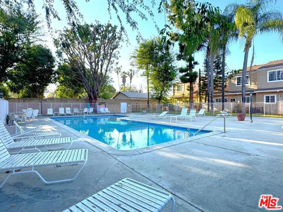 19928 Chase Street #27 Los Angeles, CA 91306