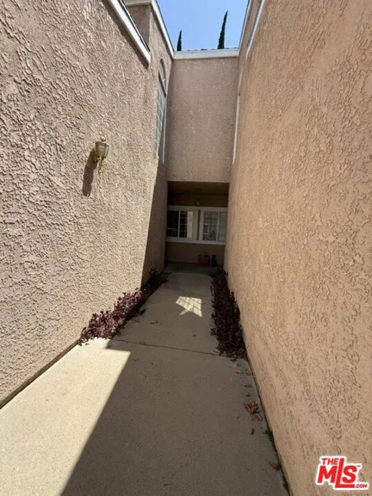 19928 Chase Street #27 Los Angeles, CA 91306