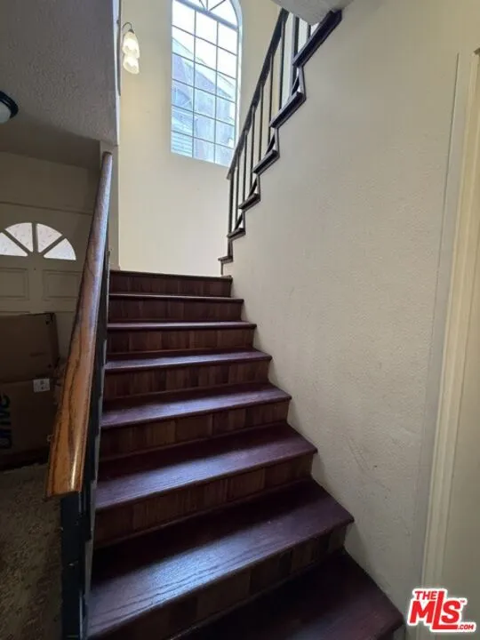 19928 Chase Street #27 Los Angeles, CA 91306