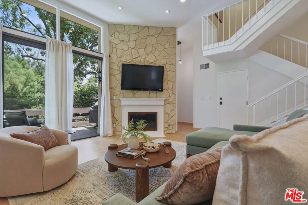 9000 Vanalden Avenue #123 Northridge, CA 91324