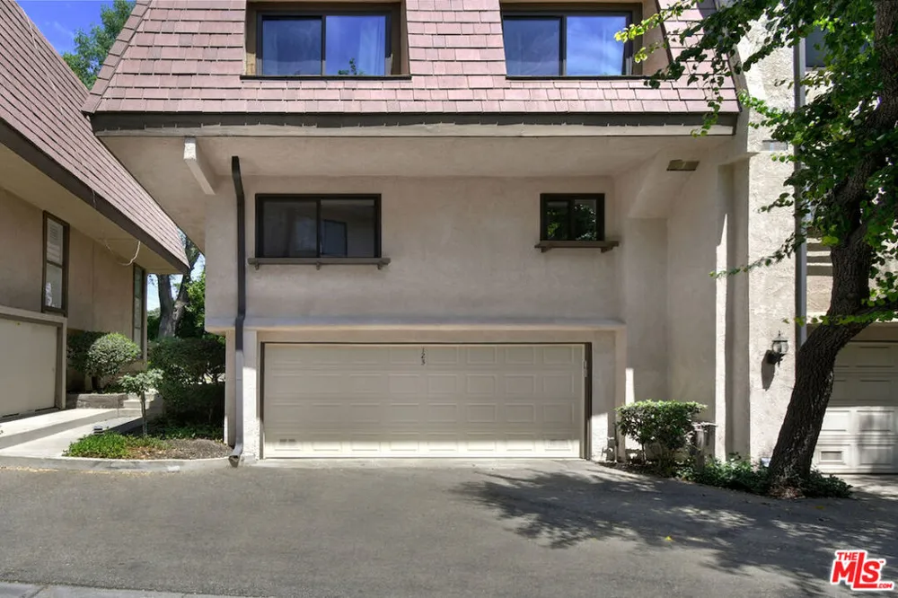 9000 Vanalden Avenue #123 Northridge, CA 91324