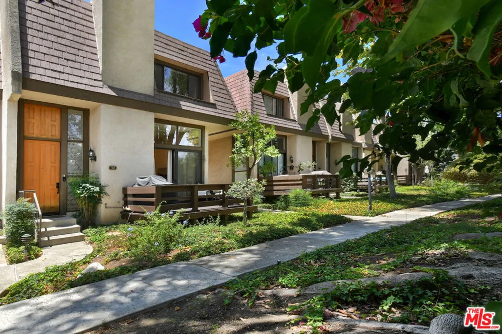 9000 Vanalden Avenue #123 Northridge, CA 91324