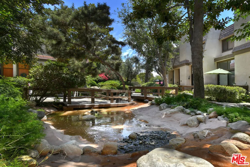 9000 Vanalden Avenue #123 Northridge, CA 91324