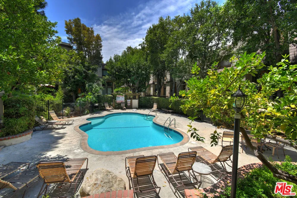 9000 Vanalden Avenue #123 Northridge, CA 91324