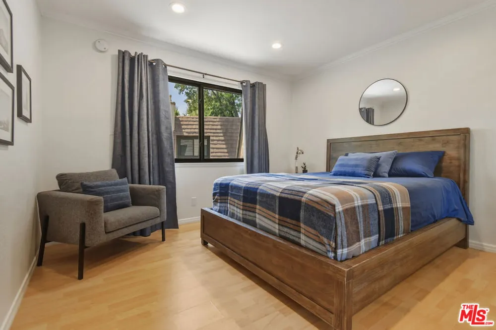 9000 Vanalden Avenue #123 Northridge, CA 91324