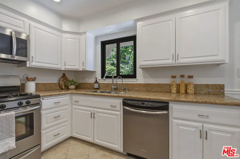 9000 Vanalden Avenue #123 Northridge, CA 91324