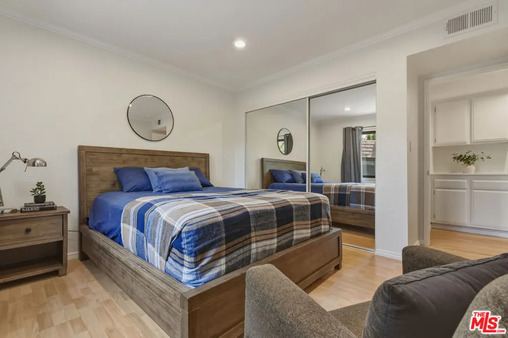 9000 Vanalden Avenue #123 Northridge, CA 91324