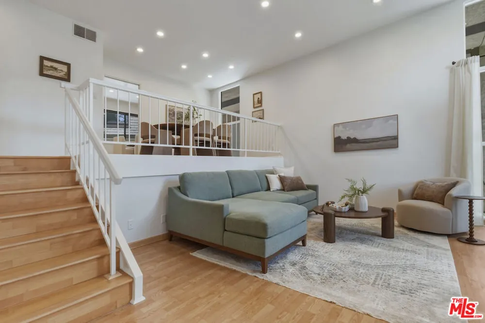 9000 Vanalden Avenue #123 Northridge, CA 91324