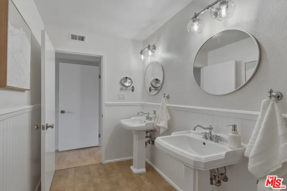 9000 Vanalden Avenue #123 Northridge, CA 91324