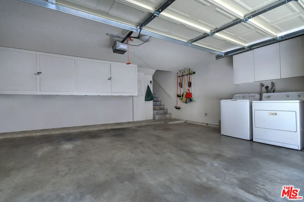 9000 Vanalden Avenue #123 Northridge, CA 91324