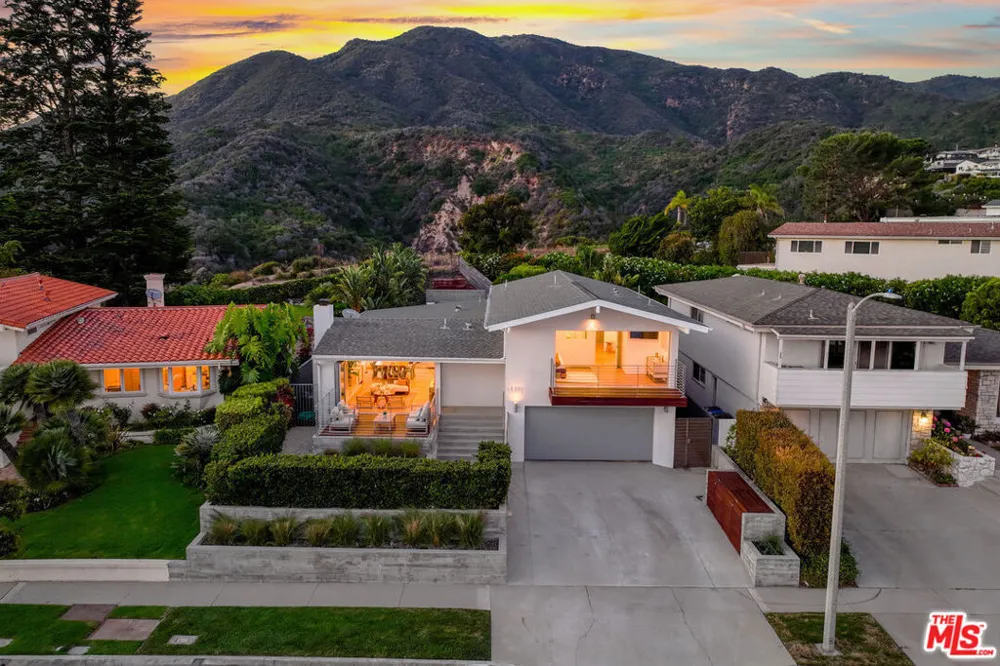 18301 Clifftop Way Malibu, CA 90265