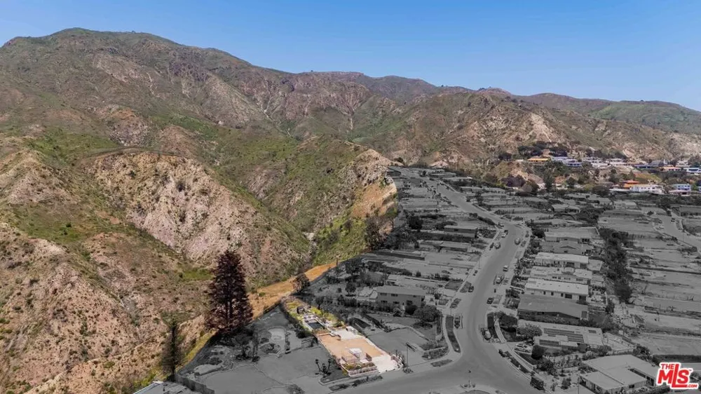18301 Clifftop Way Malibu, CA 90265