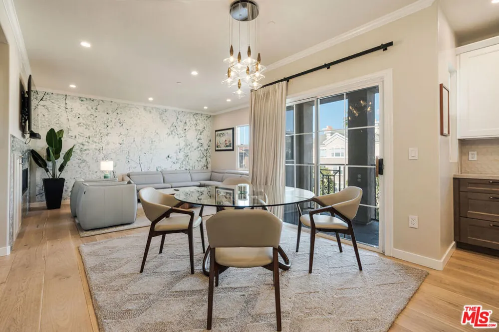 13080 Pacific Promenade #407 Playa Vista, CA 90094