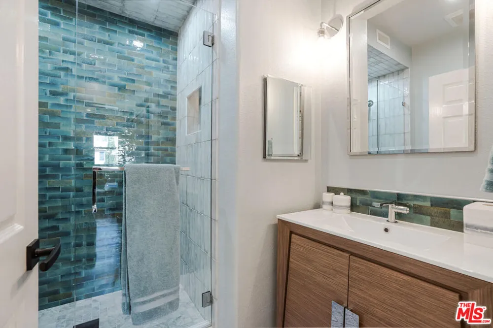 13080 Pacific Promenade #407 Playa Vista, CA 90094