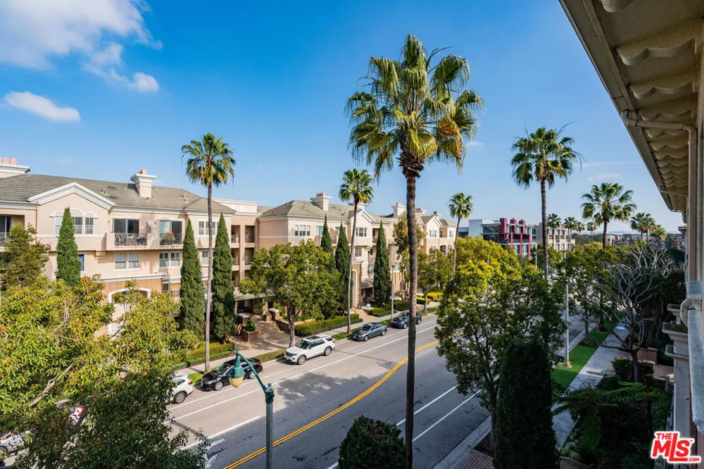 13080 Pacific Promenade #407 Playa Vista, CA 90094