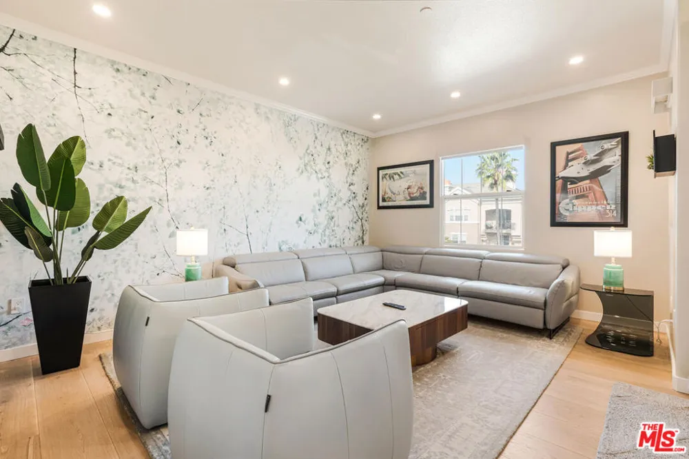13080 Pacific Promenade #407 Playa Vista, CA 90094