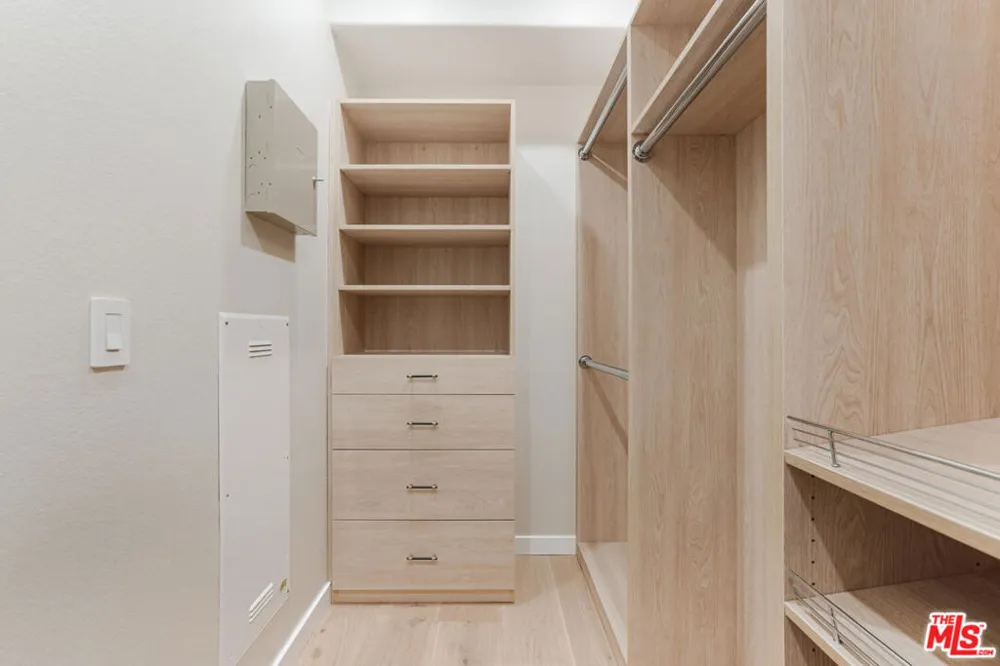 13080 Pacific Promenade #407 Playa Vista, CA 90094