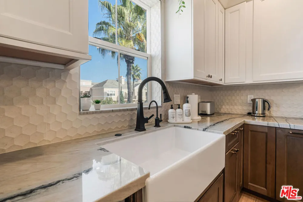 13080 Pacific Promenade #407 Playa Vista, CA 90094