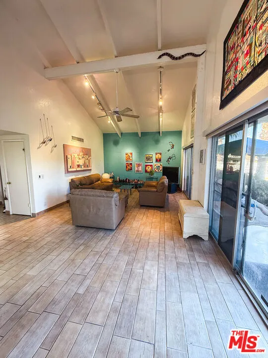 1833 S Araby Drive #11 Palm Springs, CA 92264