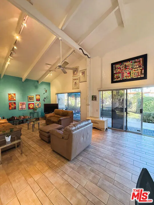 1833 S Araby Drive #11 Palm Springs, CA 92264