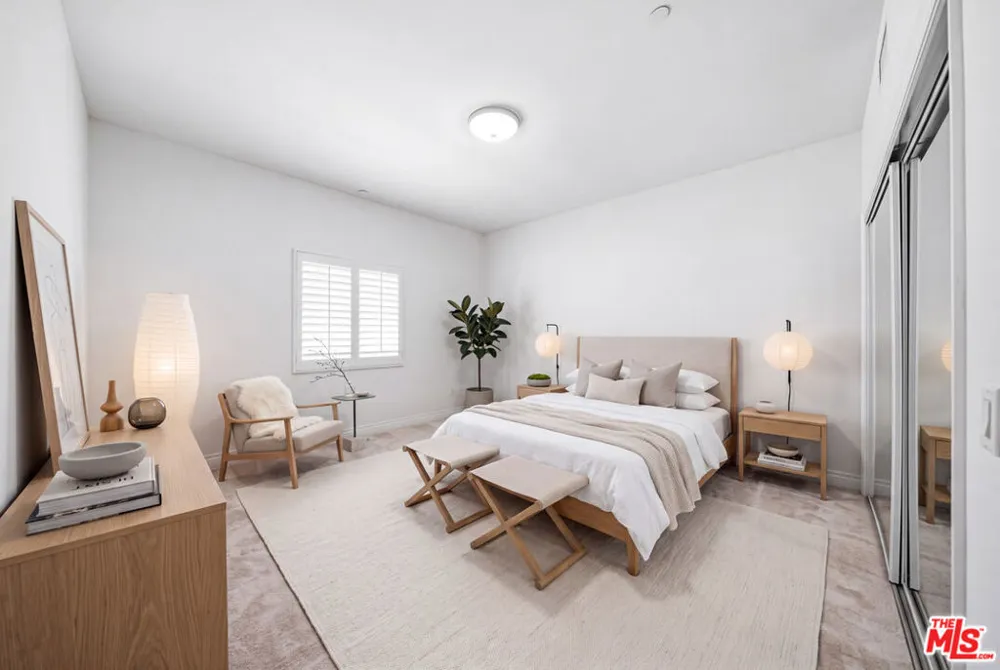 722 S Oxford Avenue #305 Los Angeles, CA 90005