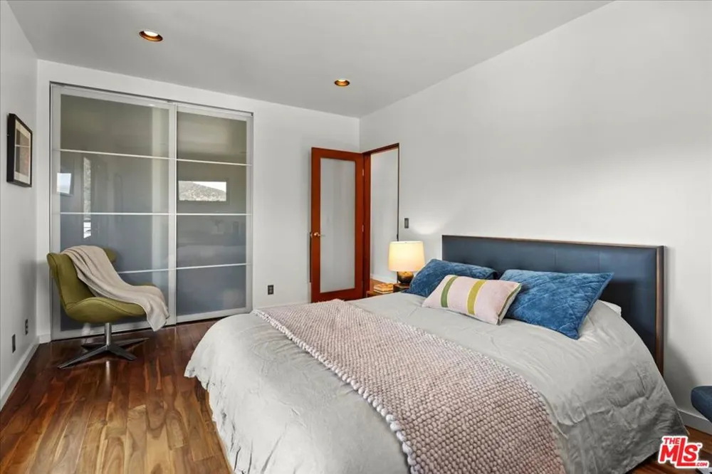 3234 Hillock Drive Los Angeles, CA 90068