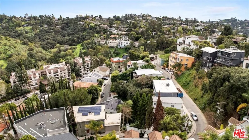 3234 Hillock Drive Los Angeles, CA 90068