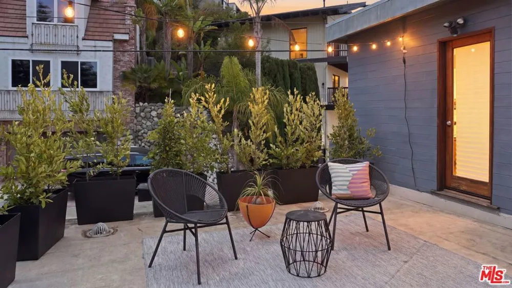3234 Hillock Drive Los Angeles, CA 90068