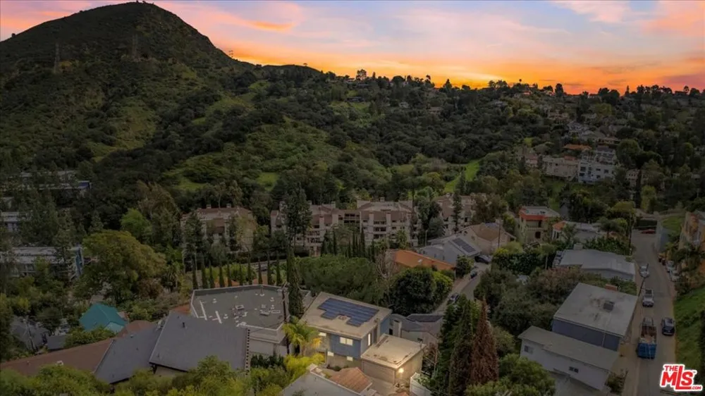 3234 Hillock Drive Los Angeles, CA 90068