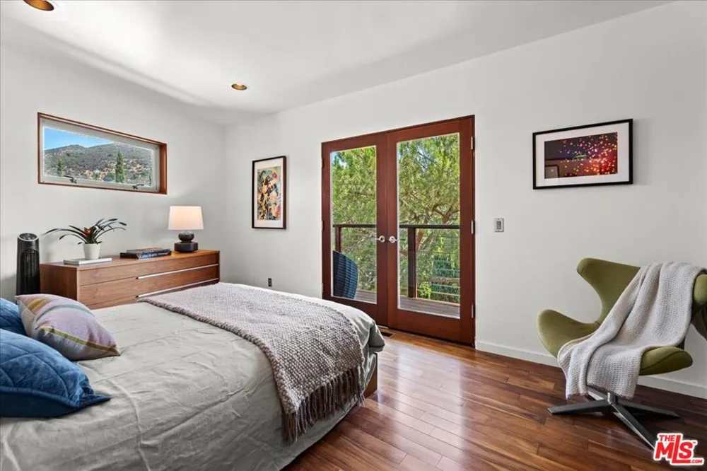 3234 Hillock Drive Los Angeles, CA 90068
