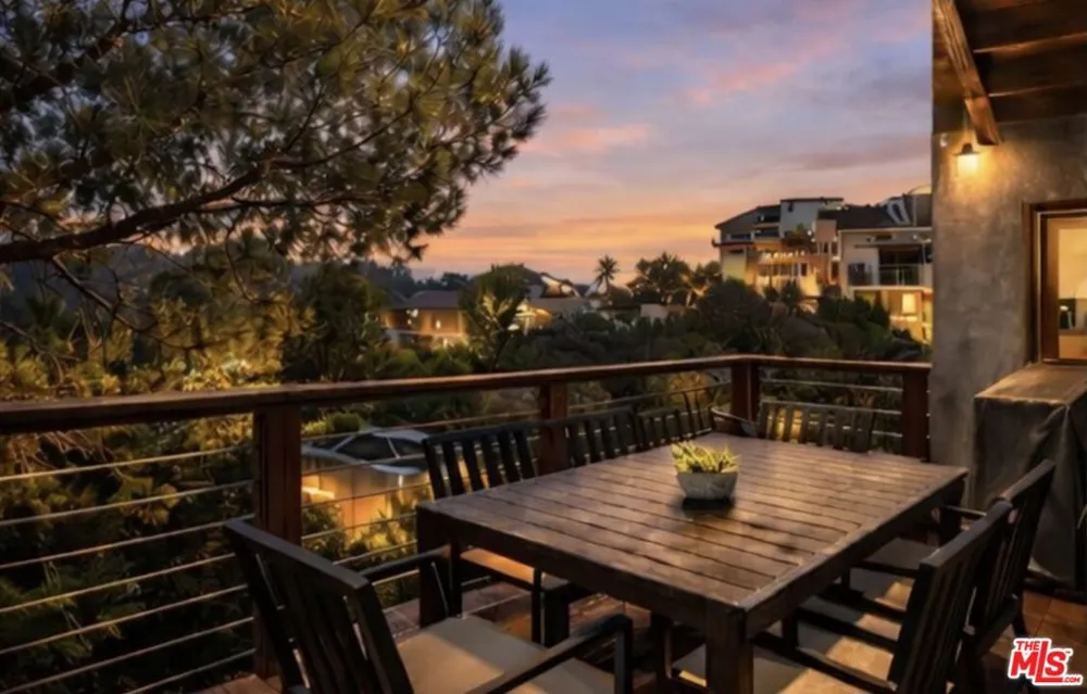 3234 Hillock Drive Los Angeles, CA 90068
