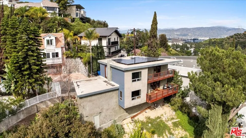 3234 Hillock Drive Los Angeles, CA 90068