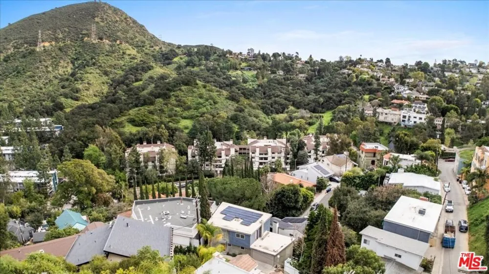 3234 Hillock Drive Los Angeles, CA 90068