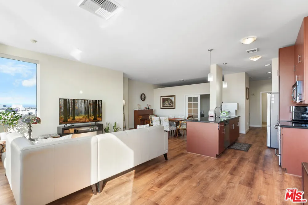 3810 Wilshire Boulevard #712 Los Angeles, CA 90010