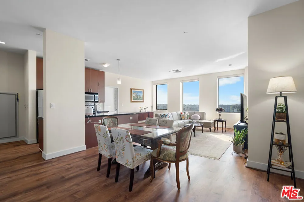 3810 Wilshire Boulevard #712 Los Angeles, CA 90010