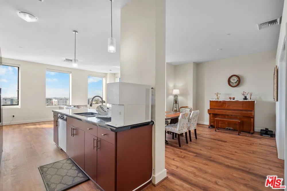 3810 Wilshire Boulevard #712 Los Angeles, CA 90010