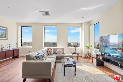 3810 Wilshire Boulevard #712