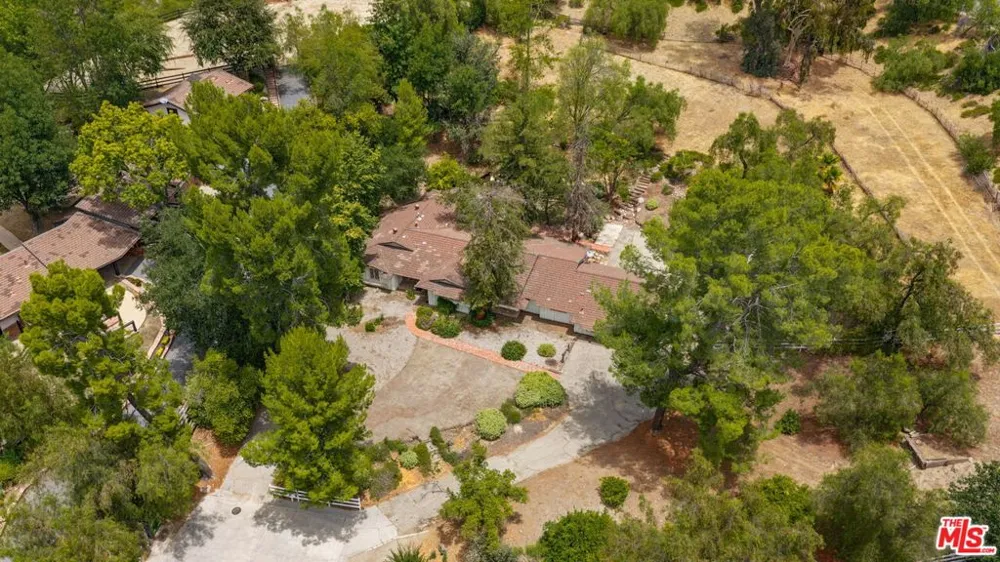5854 Round Meadow Road Hidden Hills, CA 91302
