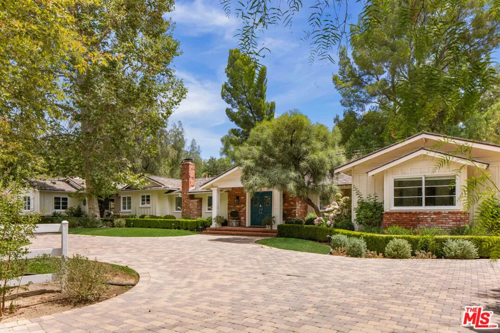 5840 Round Meadow Road Hidden Hills, CA 91302