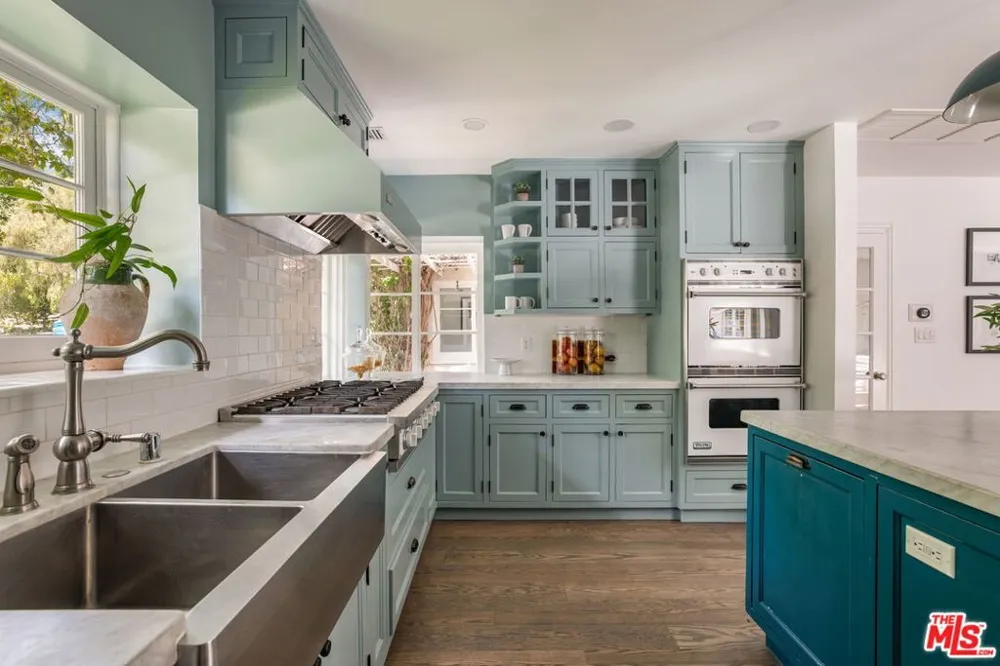 5840 Round Meadow Road Hidden Hills, CA 91302