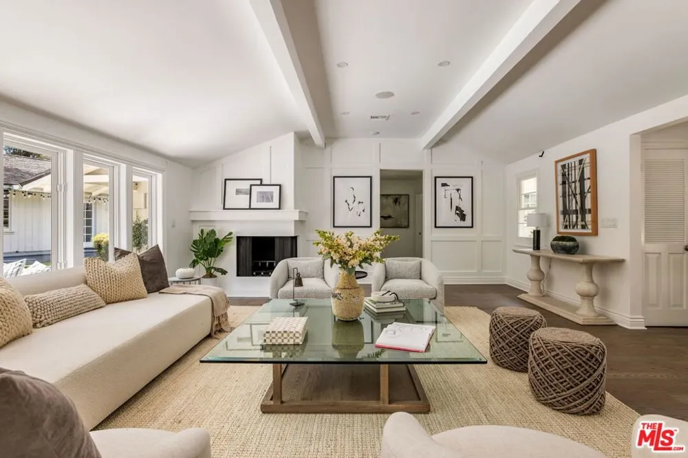 5840 Round Meadow Road Hidden Hills, CA 91302
